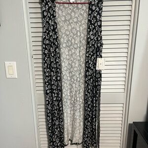 LuLaRoe Monochrome Floral Vest